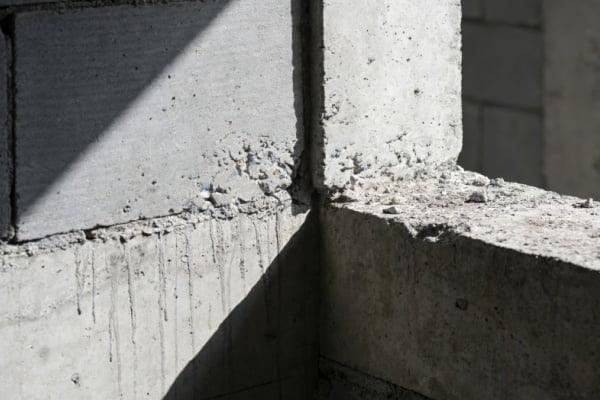 A perfectly finished mitered corner with flexi stone tiles